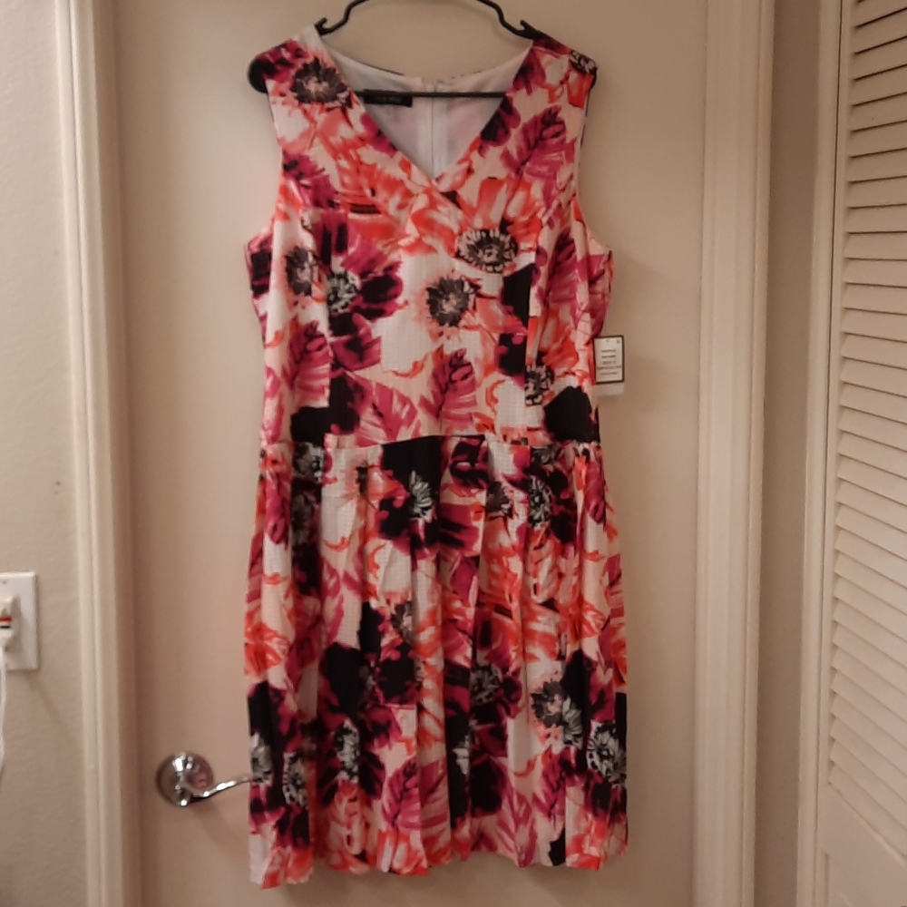 NWT, Nine West Rose Combo Dress